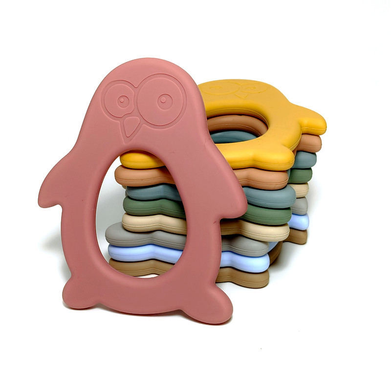 Baby Products Mothercare - Mainan Gigitan Bayi Penguin Silikon 1/9pcs