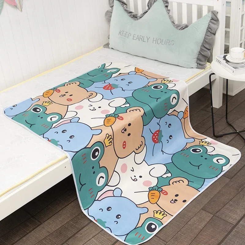 Diaper Changing Mat - Alas Urin Kartun Baru Lahir Alas